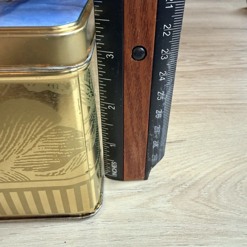 Monet gold Decorative Tin with‎ Lid - Artists garden